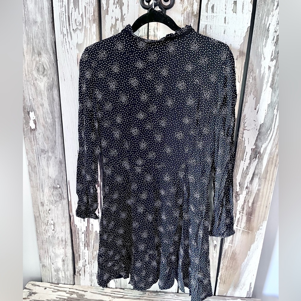 AT Loft size 4 black & white dress lined - Picture 5 of 5